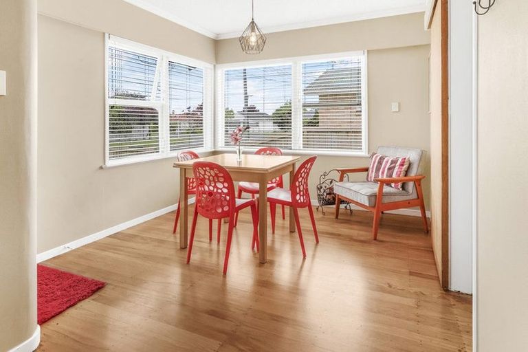 Photo of property in 1 Kingsley Street, St Andrews, Hamilton, 3200