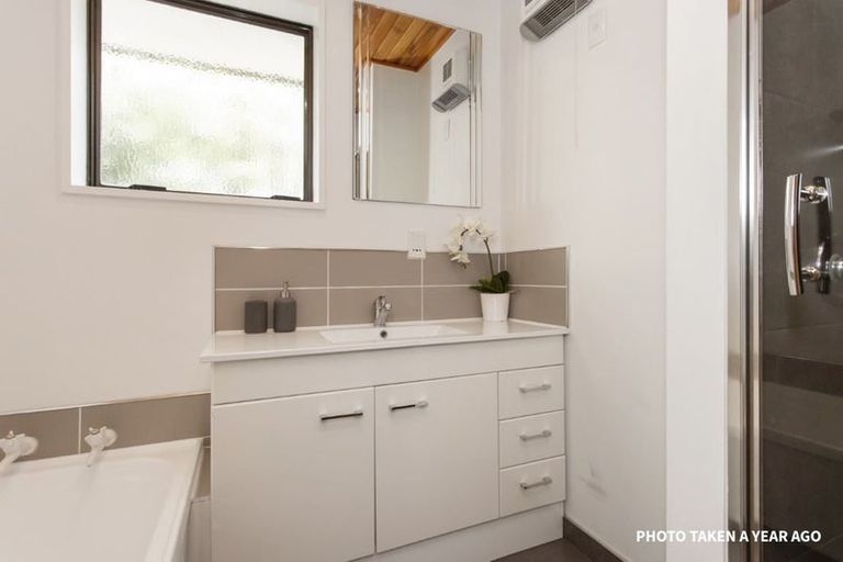 Photo of property in 2/30 Lees Road, Strowan, Christchurch, 8052