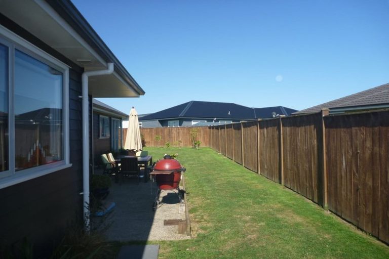 Photo of property in 14 Malbec Place, Huapai, Kumeu, 0810