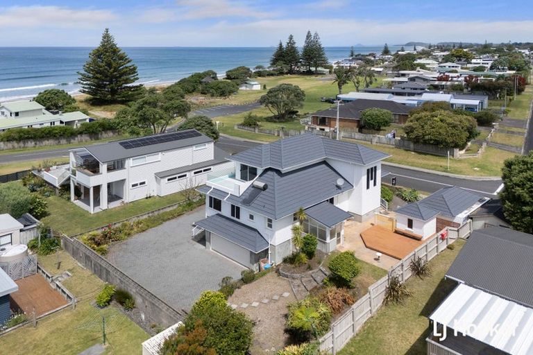 Photo of property in 24 Leo Street, Waihi Beach, 3611