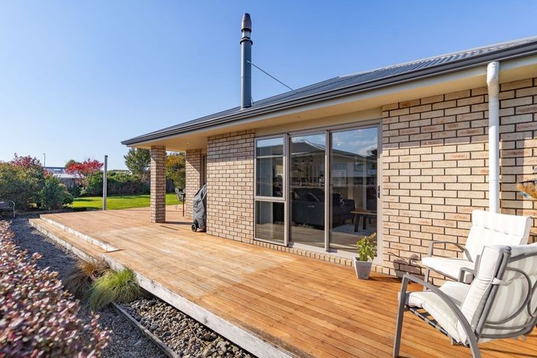 Photo of property in 24 Charles Street, Carterton, 5713