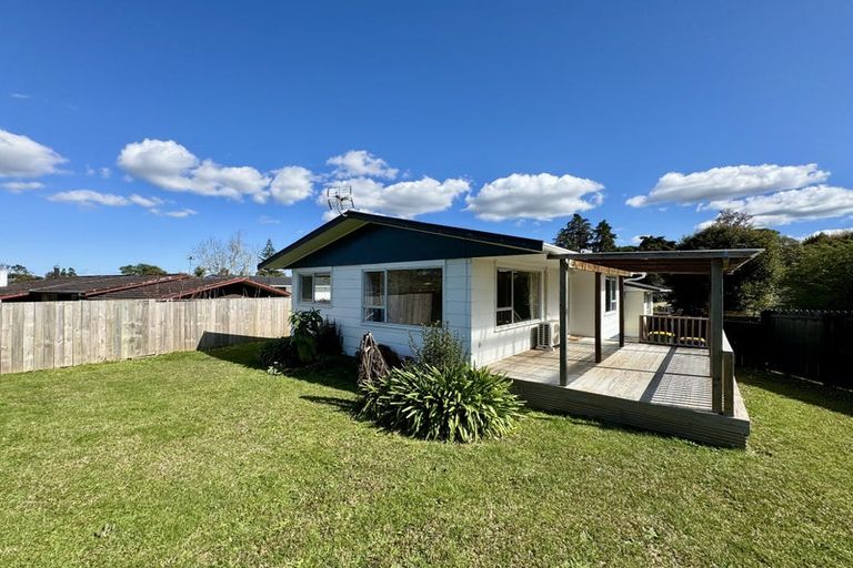 Photo of property in 1/4 Clyma Place, Massey, Auckland, 0614