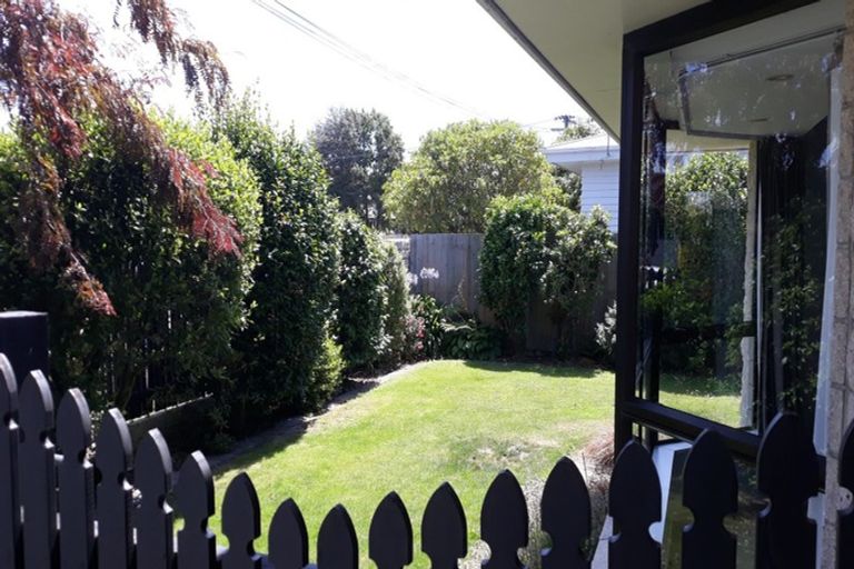 Photo of property in 4 Corfe Street, Ilam, Christchurch, 8041