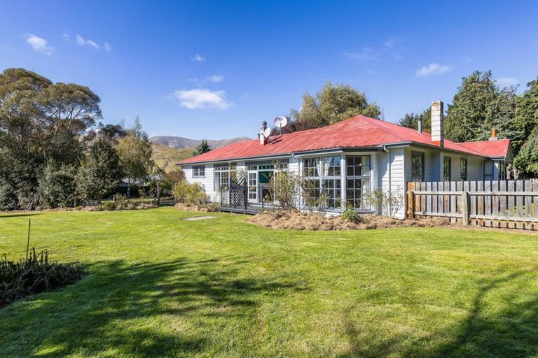Photo of property in 2122 Fairlie Tekapo Road, Burkes Pass, Fairlie, 7987