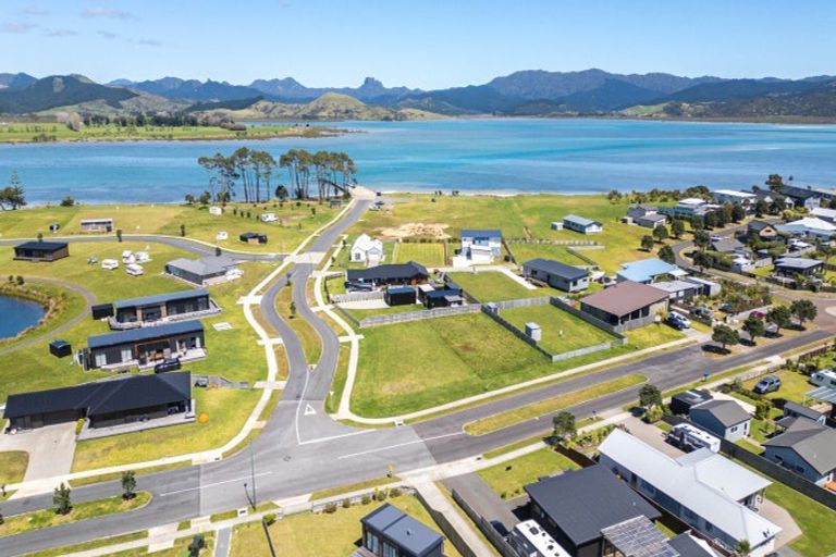 Photo of property in 174 Harbour Drive, Matarangi, Whitianga, 3592