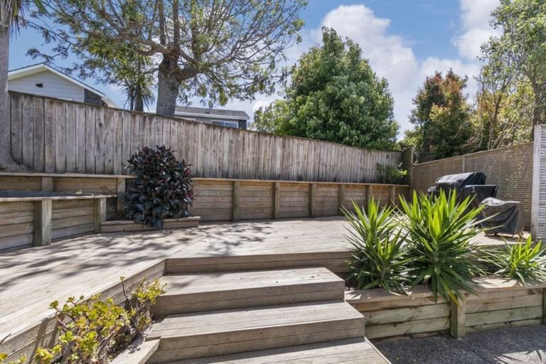 Photo of property in 1/127 Stapleford Crescent, Browns Bay, Auckland, 0630