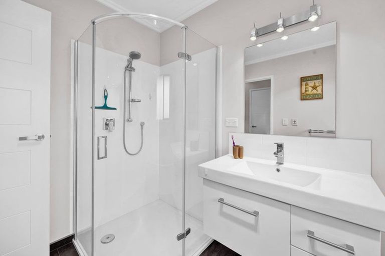 Photo of property in 12 Mercade Close, Stratford, 4332