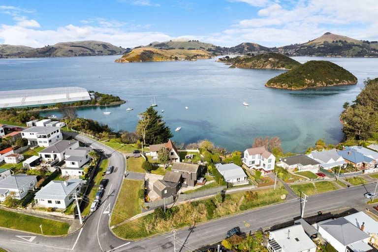 Photo of property in 1 Magnetic Street, Port Chalmers, 9023