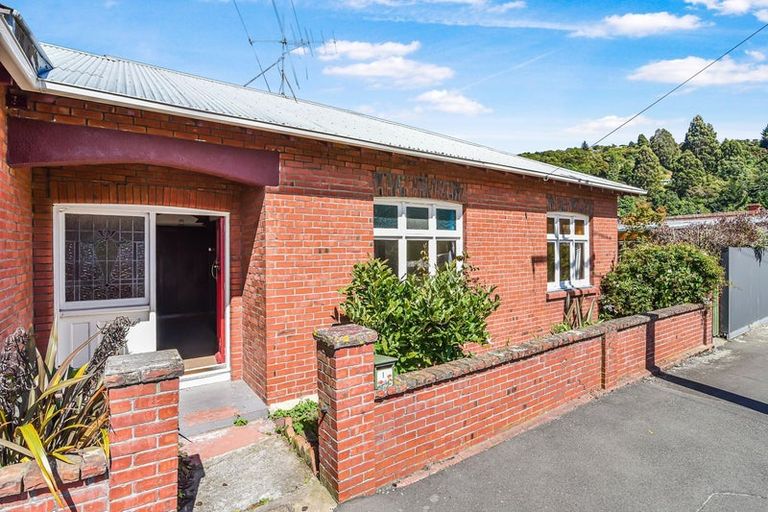 Photo of property in 1 Crown Street, North East Valley, Dunedin, 9010