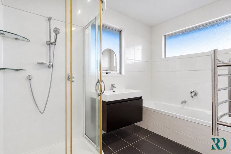 Photo of property in 38 Sunline Avenue, Massey, Auckland, 0614