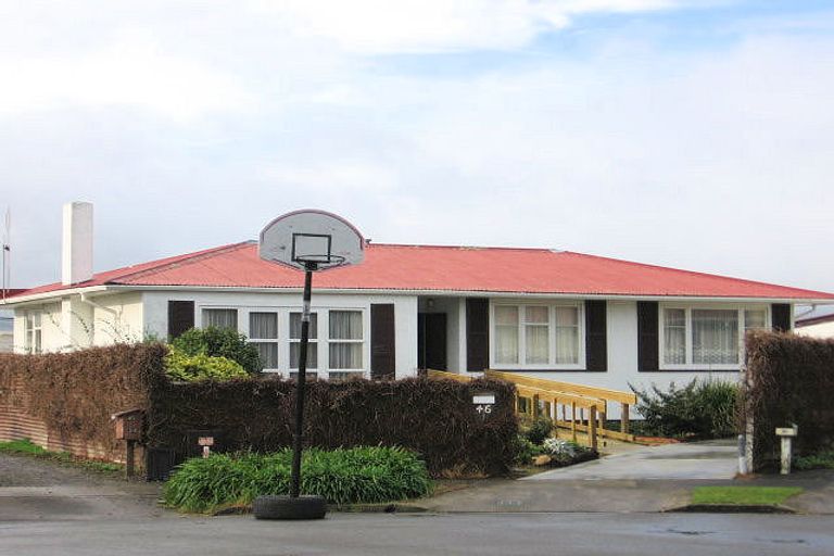 Photo of property in 46 Leicester Street, Terrace End, Palmerston North, 4410