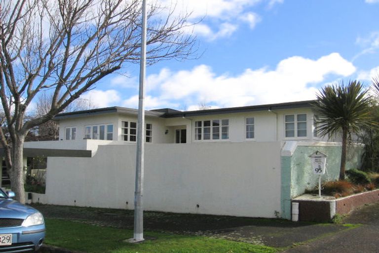 Photo of property in 93 Florence Avenue, Palmerston North, 4414