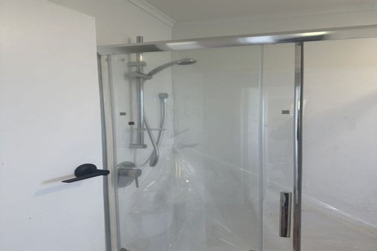 Photo of property in 479 Waitakere Road, Taupaki, Henderson, 0782