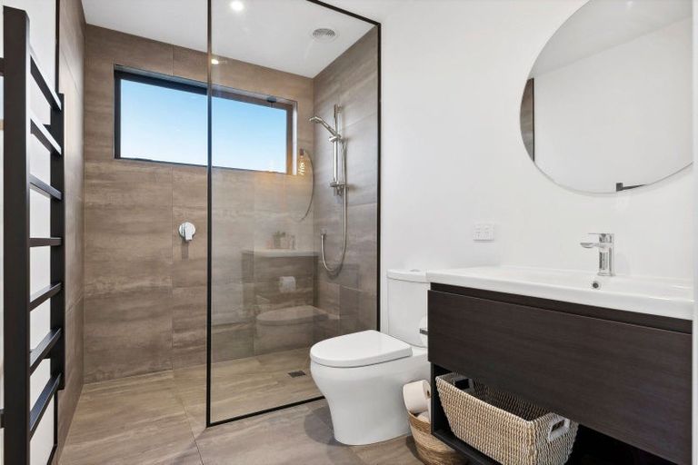 Photo of property in 39 Farrant Drive, Wanaka, 9305