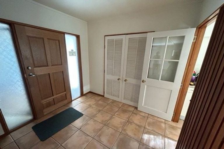 Photo of property in 5 Parkland Crescent, Terrace End, Palmerston North, 4410