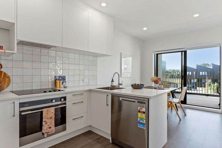 Photo of property in 25/28 Westgate Drive, Westgate, Auckland, 0614