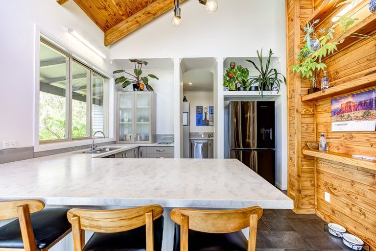 Photo of property in 220 Howden Road, Temple View, Hamilton, 3289