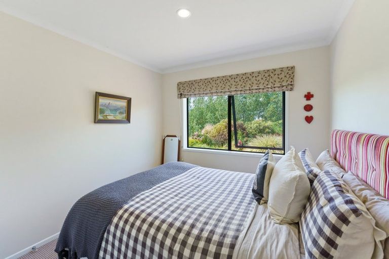 Photo of property in 205 Taylors Road, Otaki, 5583