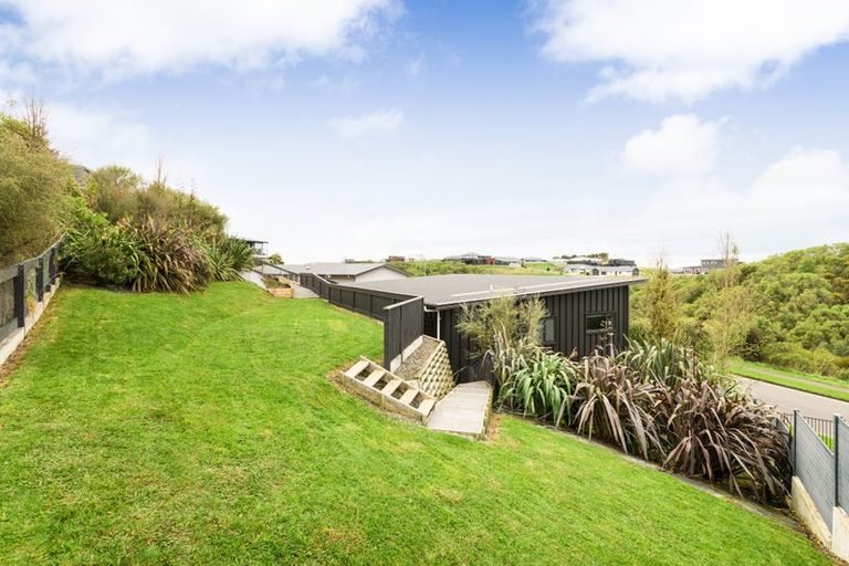 Photo of property in 125 Cashmere Drive, Fitzherbert, Palmerston North, 4410