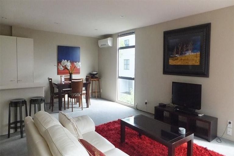 Photo of property in 4/69 Carlton Mill Road, Merivale, Christchurch, 8014