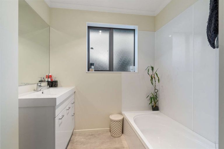 Photo of property in 33a Holloway Street, Waikiwi, Invercargill, 9810