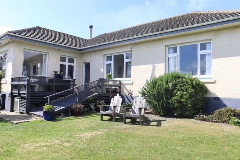 Photo of property in 74 Tyne Street, South Hill, Oamaru, 9400