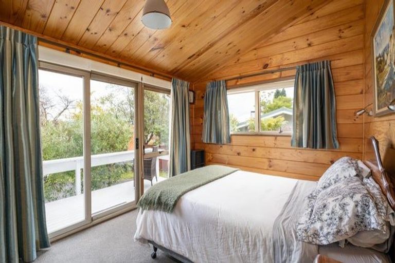 Photo of property in 14 Kereru Street, Two Mile Bay, Taupo, 3330