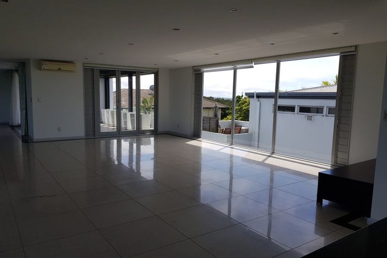 Photo of property in 217 East Coast Road, Campbells Bay, Auckland, 0620