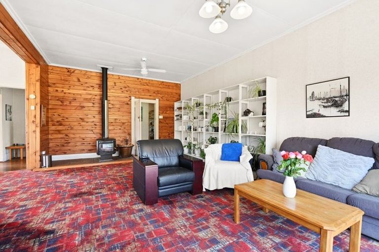 Photo of property in 110 Foster Road, Temple View, Hamilton, 3290