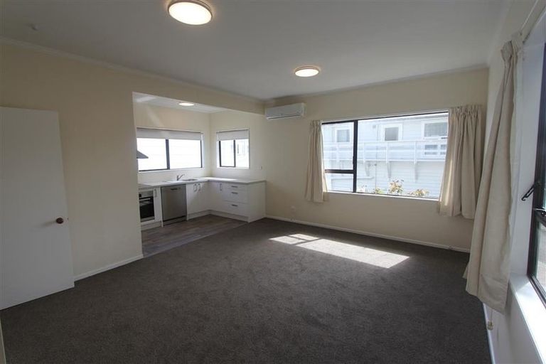 Photo of property in 5/51 Austin Street, Mount Victoria, Wellington, 6011
