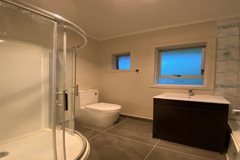 Photo of property in 3 Timmer Road, Flat Bush, Auckland, 2019