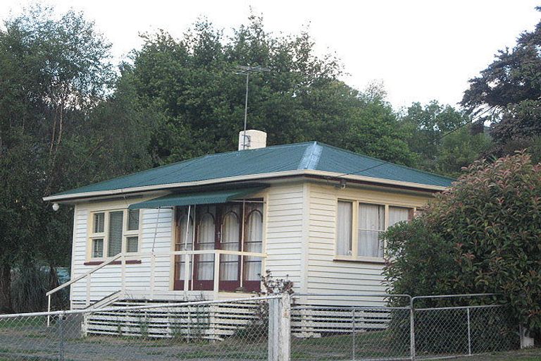 Photo of property in 3 Rue Viard, Akaroa, 7520