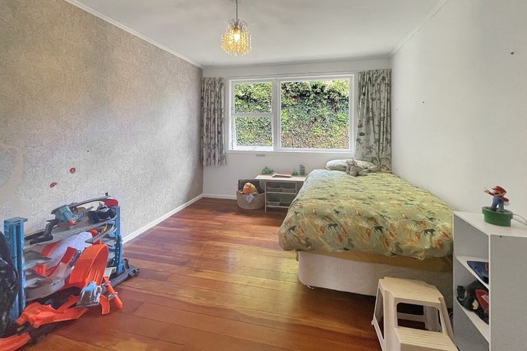 Photo of property in 8 Taunton Place, Lynmouth, New Plymouth, 4310