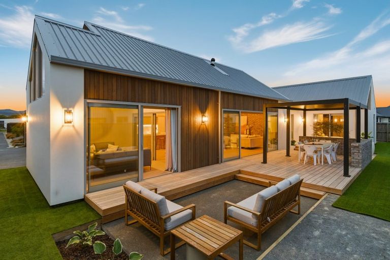 Photo of property in 30 Frank Ernest Crescent, Prebbleton, 7604