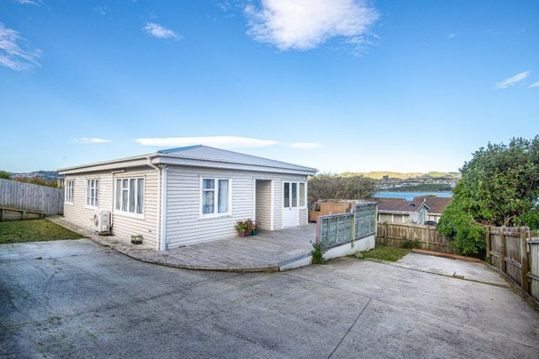Photo of property in 73a Waiuta Street, Titahi Bay, Porirua, 5022