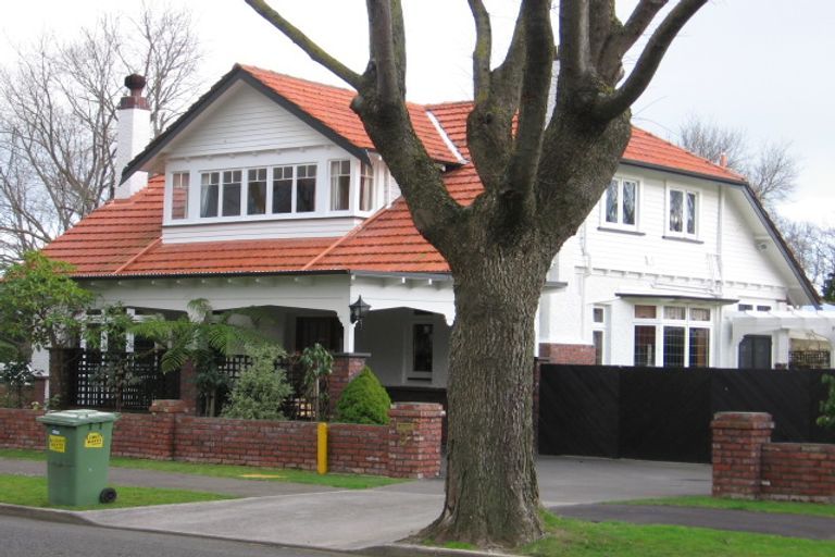 Photo of property in 3 Elmira Avenue, Hokowhitu, Palmerston North, 4410