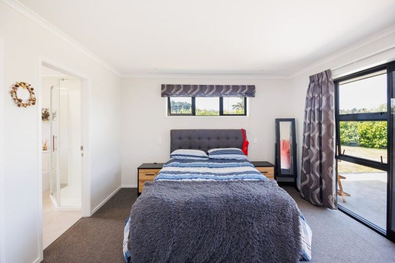 Photo of property in 2 Monarch Drive, Ashhurst, 4810