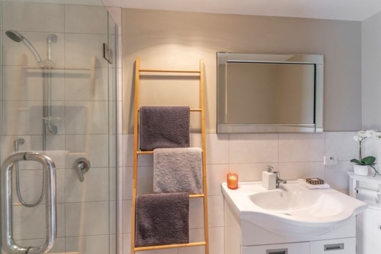 Photo of property in 2/35 Silverwood Lane, Leamington, Cambridge, 3495