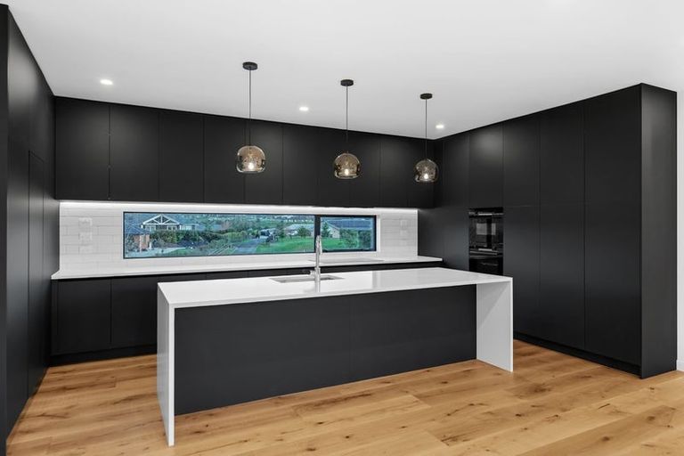 Photo of property in 6 Peet Row, Pokeno, 2471