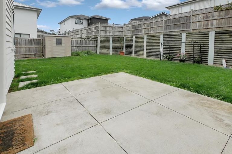 Photo of property in 6 Samuel Cassidy Avenue, Swanson, Auckland, 0614