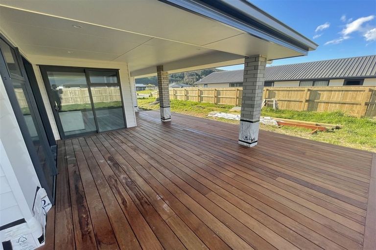 Photo of property in 20 George Fyfe Way, Wakefield, 7025