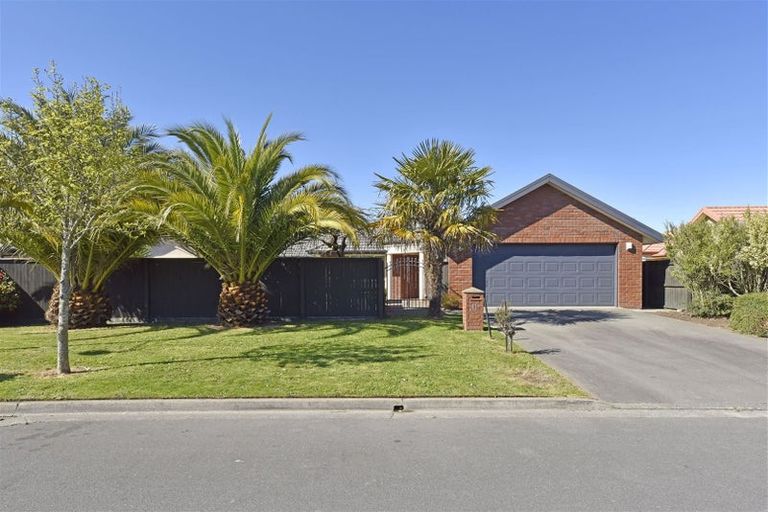 Photo of property in 11 Coppinger Terrace, Aidanfield, Christchurch, 8025