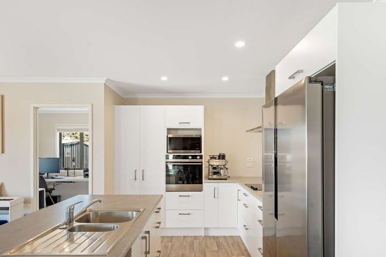 Photo of property in 28 Simon Street, Tawhero, Whanganui, 4501