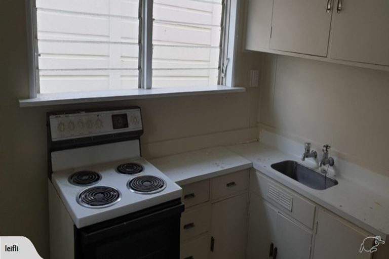 Photo of property in 76 Tinakori Road, Thorndon, Wellington, 6011