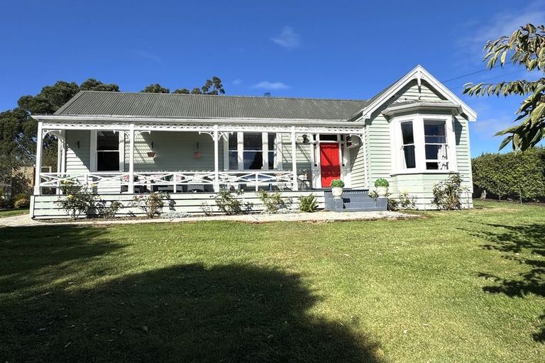 Photo of property in 4 Hinahina Road, Owaka, 9586