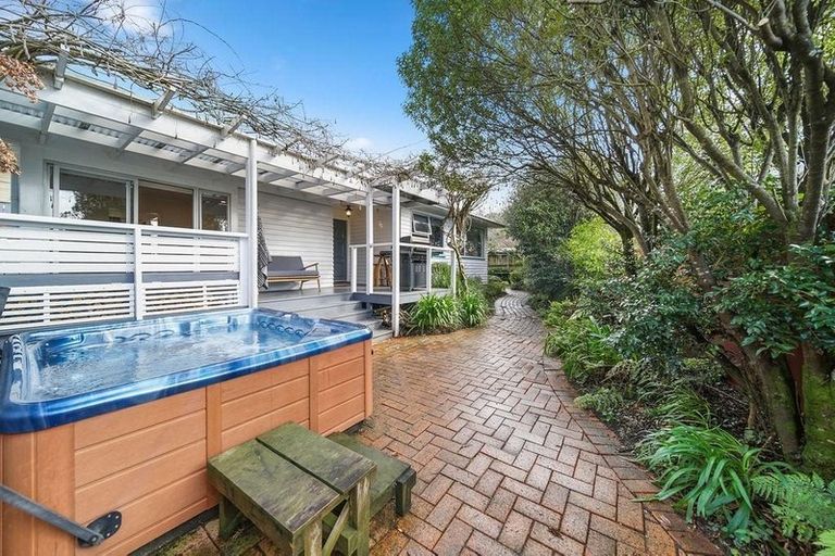 Photo of property in 9 Pixie Place, Pakuranga Heights, Auckland, 2010