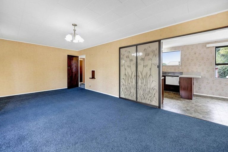 Photo of property in 35 Dives Avenue, Hawera, 4610