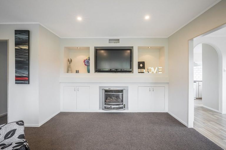 Photo of property in 67 Omapere Street, Whitby, Porirua, 5024