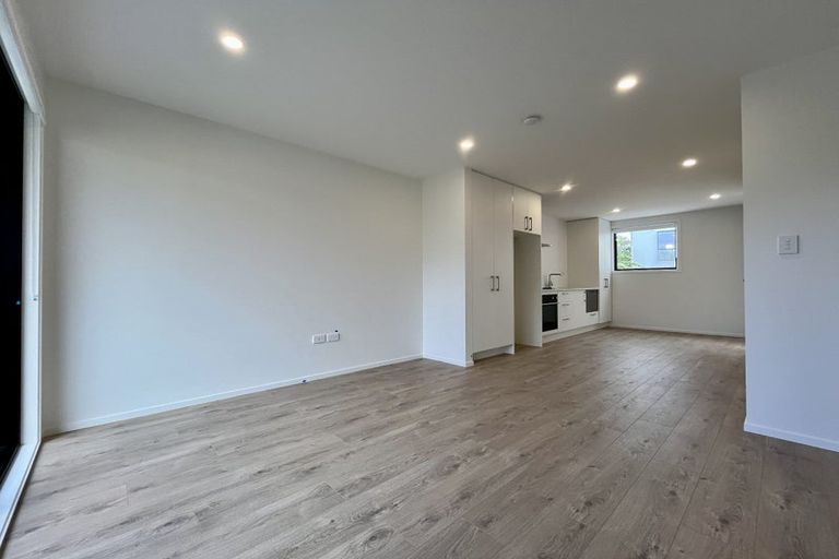 Photo of property in 4/39 Pakuranga Road, Pakuranga, Auckland, 2010