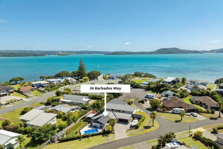 Photo of property in 24 Barbados Way, One Tree Point, 0118